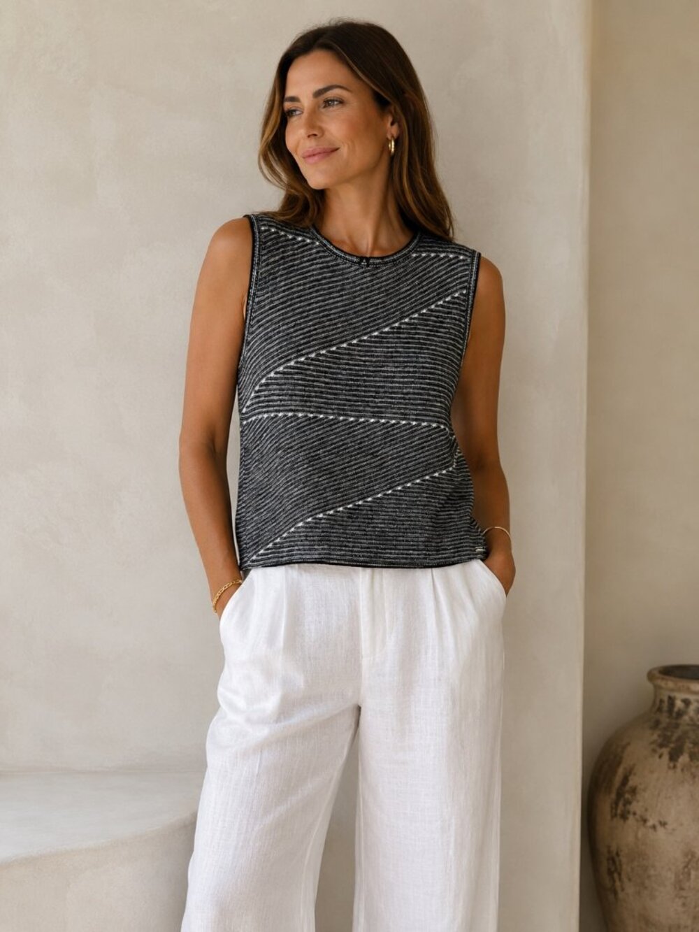 St John Sport silver black top size M